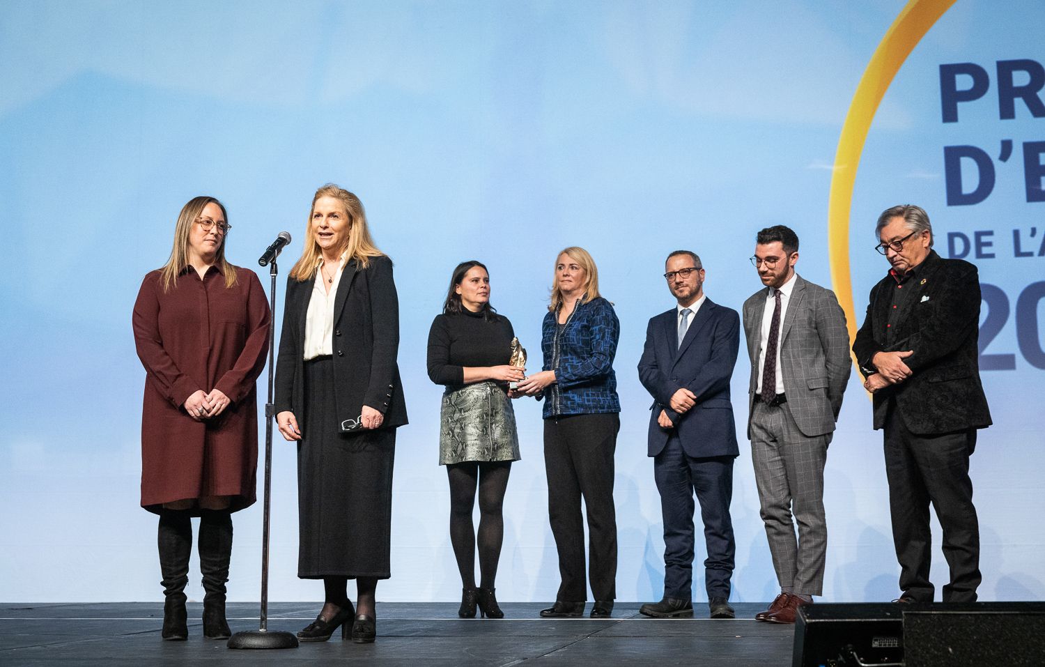 L'équipe lauréate du prix Rayonnement international, le ministère de la Santé et des Services sociaux.